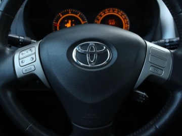 Toyota Auris I Hatchback 2.0 D-4D 125KM 2007 Toyota Auris 2.0 D-4D, Klima, Klimatronic, zdjęcie 16