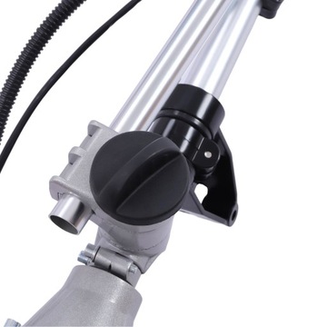 Двухтактный подвесной двигатель объемом 52 см3.