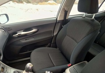 Toyota Auris I Hatchback 1.4 i 16V VVT-i 97KM 2007 Toyota Auris Toyota Auris 1.4 VVT-i 1.4 Benzyna 97KM, zdjęcie 22