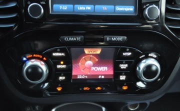 Nissan Juke I SUV 1.6i 117KM 2014 Nissan Juke 1.6 Benzyna Kamera Nawigacja 1.6 Benzyna 117KM, zdjęcie 27