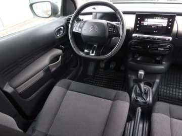 Citroen C4 Cactus Crossover 1.2 PureTech 82KM 2016 Citroen C4 Cactus 1.2 PureTech, Salon Polska, zdjęcie 6