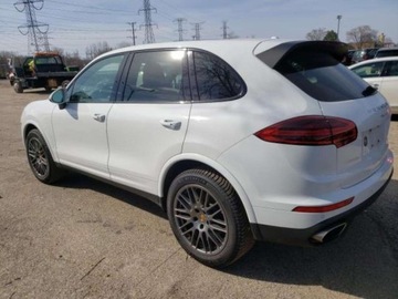 Porsche Cayenne III 2018 Porsche Cayenne 2018, 3.0L, 4x4, od ubezpieczalni, zdjęcie 2