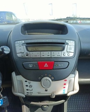 Toyota Aygo I Hatchback 5d Facelifting 1.0 VVT-i 68KM 2014 Toyota Aygo Toyota Aygo Benzyna 68KM, zdjęcie 9