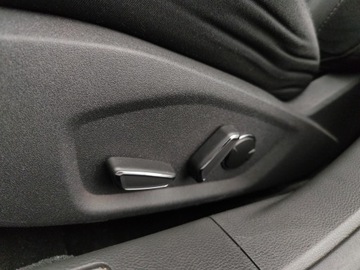 Ford Mondeo V Sedan 1.5 EcoBoost 160KM 2017 Ford Mondeo Titanium, 1.5 Ecoboost / 160KM, Salon, zdjęcie 9