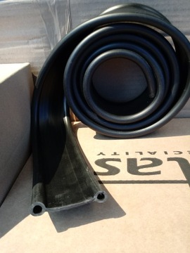 Уплотнитель крыла кабины URSUS KEDRA RUBBER K40