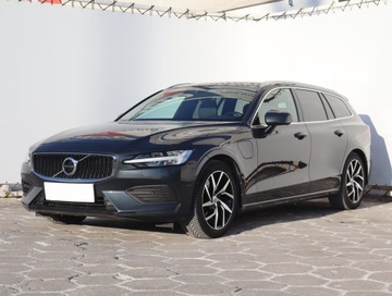 Volvo V60 II  Kombi Plug-in 2.0 T6 Plug-In Hybrid 341KM 2020 Volvo V60 T6 Twin Engine, 4X4, Automat, Skóra, zdjęcie 1