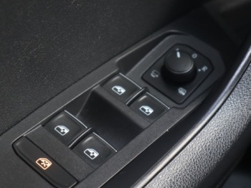 Skoda Karoq Crossover 1.6 TDI 115KM 2019 Skoda Karoq 1.6 TDI, Salon Polska, 1. Właściciel, zdjęcie 17