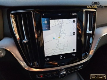 Volvo V60 II  2022 Volvo V60 2,0 B3 mild hybrid 163KM panorama navi elektryka led hak alu opl, zdjęcie 12