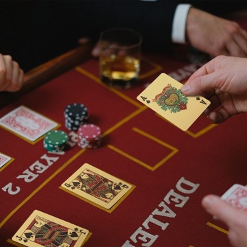 ИГРОВЫЕ КАРТОЧНЫЕ ПОКЕРНЫЕ ИГРУШКИ, ЗАХВАТЫВАЮЩАЯ ИГРА