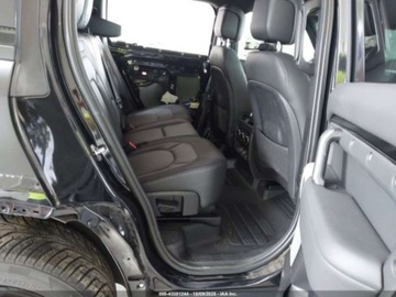 Land Rover Defender IV (L663) 2023 Land Rover Defender 130 x-dynamic se, 2023r., 4x4, 3.0L 3.0 Benzyna 395KM, zdjęcie 9