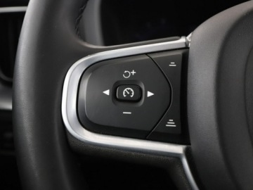 Volvo XC60 II 2021 Volvo XC 60 FV23% B4 (mHEV) automat skóra navi, zdjęcie 29