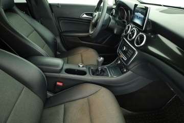 Mercedes CLA C117 Shooting Brake Facelifting 1.5 180 d 109KM 2017 Mercedes CLA 180 CDI, Salon Polska, Skóra, Klima, zdjęcie 6