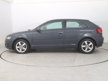 Audi A3 8P Hatchback 3d 1.6 102KM 2010 Audi A3 1.6, Klima, Klimatronic, zdjęcie 2