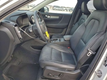 Volvo XC40 2024 Volvo XC 40 Core 2024 2.0 Benzyna 194KM, zdjęcie 2