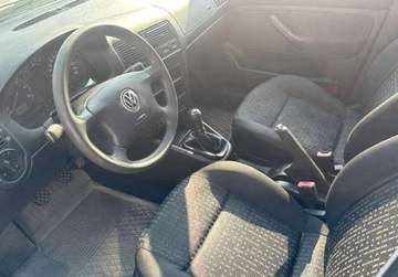 Volkswagen Golf IV Hatchback 1.6 i 16V FSI 110KM 2002 Volkswagen Golf 1.6 benzyna 2002r 1.6 Benzyna 110KM, zdjęcie 5