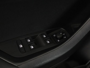 Skoda Karoq Crossover 1.0 TSI 115KM 2020 Škoda Karoq Skoda Karoq 1.0TSI Ambition Nawigacja, zdjęcie 33