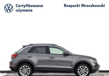 Volkswagen T-Roc I SUV Facelifting 1.5 TSI ACT 150KM 2022 Volkswagen T-Roc 1.5TSI 140KM DSG, Life, Pakiet Zimowy, Pakiet Komfort, Ap, zdjęcie 4