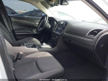 Chrysler 300C II 2019 Chrysler 300 2019r., 3.2l, od ubezpieczalni 3.2 Benzyna 291KM, zdjęcie 6