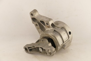 DS73 6F012 GG FORD USA ULOŽENÍ MOTORU PRAVÁ