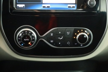 Renault Captur I Crossover 1.2 ENERGY TCe 118KM 2017 Renault Captur 1.2 TCe, Salon Polska, Navi, Klima, zdjęcie 11