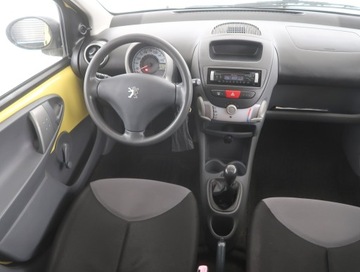 Peugeot 107 Hatchback 5d 1.0 12V 68KM 2006 Peugeot 107 1.0, Salon Polska,ALU, zdjęcie 6