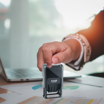 ШТАМП ДАТА ШТАМП TRODAT 4750 НОМЕР ДАТА ВАШ ТЕКСТ ЧЕРНЫЙ ISO