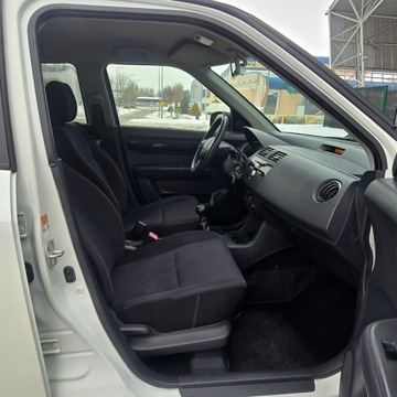 Suzuki Swift IV Hatchback 5d 1.3 92KM 2009 Suzuki Swift 1.3 Comfort dance, zdjęcie 19