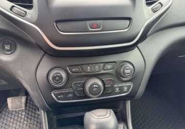 Jeep Cherokee V 2019 Jeep Cherokee Jeep Cherokee Latitude Plus 2.4L LPG 2.4 Benzyna 177KM, zdjęcie 23