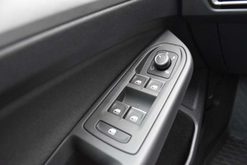 Volkswagen Golf VIII Variant 2.0 TDI 150KM 2022 Volkswagen Golf SalonPL TDI 150KM DSG Variant Pakiety SideAssist Czujniki, zdjęcie 25