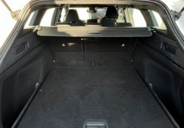 Toyota Corolla XII TS Kombi 1.8 Hybrid 122KM 2019 Toyota Corolla Hybryda Automat Navi Kamera Led Grzane fotele Tempomat, zdjęcie 12