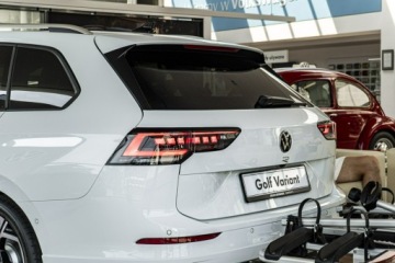Volkswagen Golf VIII R Facelifting 2.0 TSI 333KM 2026 Volkswagen Golf Variant R 2.0 TSI 4Motion 333 KM, zdjęcie 8
