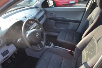 Mazda 2 I 1.4 16V MZI 80KM 2003 Mazda 2 BEMOWO 1.4 Benzyna, 2003 rok produkcji KOMIS TYSIAK, zdjęcie 6