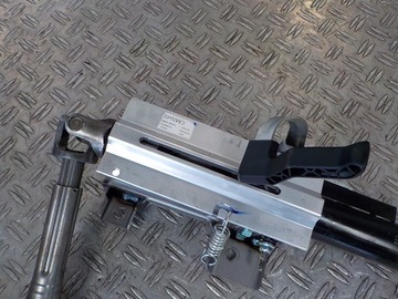 VOLVO XC40 17-21 SLOUPEC VOLANT