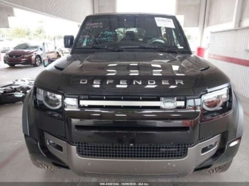 Land Rover Defender IV (L663) 2023 Land Rover Defender 130 x-dynamic se, 2023r., 4x4, 3.0L 3.0 Benzyna 395KM, zdjęcie 6