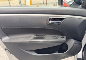 Suzuki Swift V Hatchback 5d 1.3 DDiS 75KM 2013 Suzuki Swift Auto wyglada i jezdzi jak nowenavialu 16 1.2 Diesel 75KM, zdjęcie 15