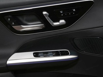 Mercedes GLC C254/X254 SUV 2.0 200d 163KM 2026 GLC 200 d 4-Matic Avantgarde 2.0 (163KM) 2026, zdjęcie 9