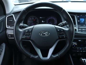 Hyundai Tucson III SUV 1.7 CRDi 141KM 2016 Hyundai Tucson 1.7 CRDi, Salon Polska, zdjęcie 23