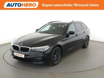 BMW Seria 5 G30-G31 Touring 520d 190KM 2019 BMW 520 20d Automat Sport Line Panorama Navi