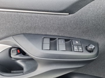 Toyota Yaris IV Hatchback 1.5 Dynamic Force 125KM 2021 Toyota Yaris 1,5-Dual-VVT-iE IV (2020-) Toyota Yar, zdjęcie 22