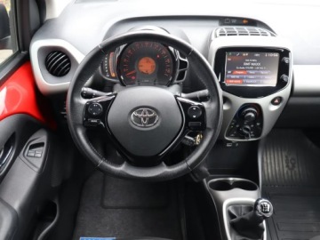 Toyota Aygo II Hatchback 5d 1.0 VVT-i 69KM 2017 Toyota Aygo 1.0 VVT-i, Salon Polska, zdjęcie 6