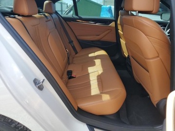 BMW Seria 5 G30-G31 2018 BMW Seria 5 2018 BMW 530 I 2.0 Benzyna 240KM, zdjęcie 9