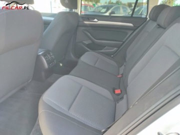 Volkswagen Passat B8 Variant 1.6 TDI BlueMotion SCR 120KM 2017 Volkswagen Passat GWARANCJA, Niski udokumentowany przebieg, Mozliwa zamian, zdjęcie 6