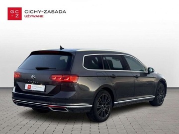 Volkswagen Passat B8 Variant Facelifting 2.0 TDI SCR 200KM 2022 Volkswagen Passat 2.0TDI 200KM Elegance DSGKameraMATRIXACCNiski PrzebiegAS, zdjęcie 4