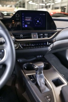 Lexus UX 2023 Lexus UX 200 GPF Pure 2WD 2.0 Benzyna 171KM, zdjęcie 16