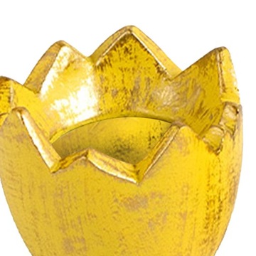 Пасхальный кролик, подсвечник, свеча в яичной скорлупе.