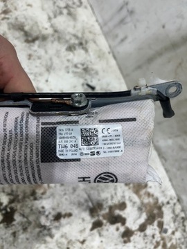 8V5880241A LEVÝ ULOŽENÍ SEDADLA ŘIDIČE AUDI A3 8V5 SEDAN USA