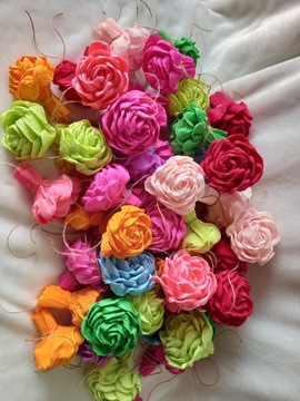 Розы из креповой бумаги