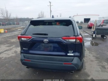Toyota RAV4 V 2022 Toyota RAV4 XLE 2022, 2.5L R4 203KM, 4x4, od ubezpieczalni 2.5 Benzyna, zdjęcie 8