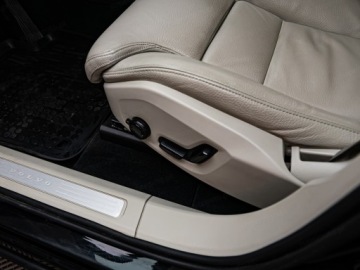 Volvo XC60 II 2021 VOLVO XC60 B4 D AWD Momentum Pro aut Suv 197KM 2021, zdjęcie 6