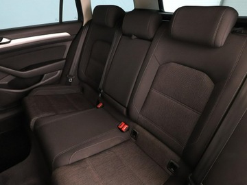 Volkswagen Passat B8 Variant 1.4 TSI ACT 150KM 2015 Volkswagen Passat panorama klima auto grzane, zdjęcie 16